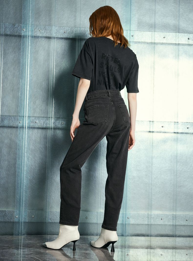 Jeans Básico 5 Bolsillos Mom-5