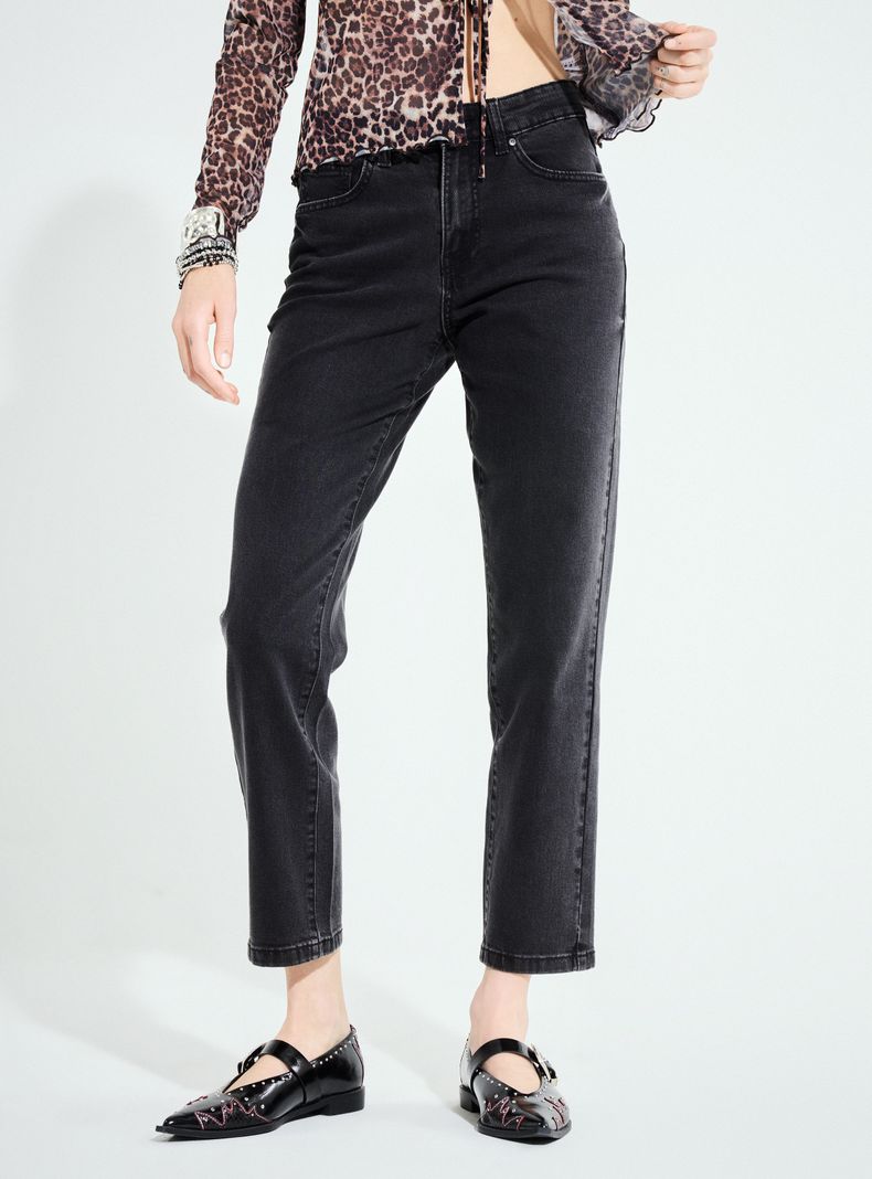 Jeans Mom Básico Tiro Alto