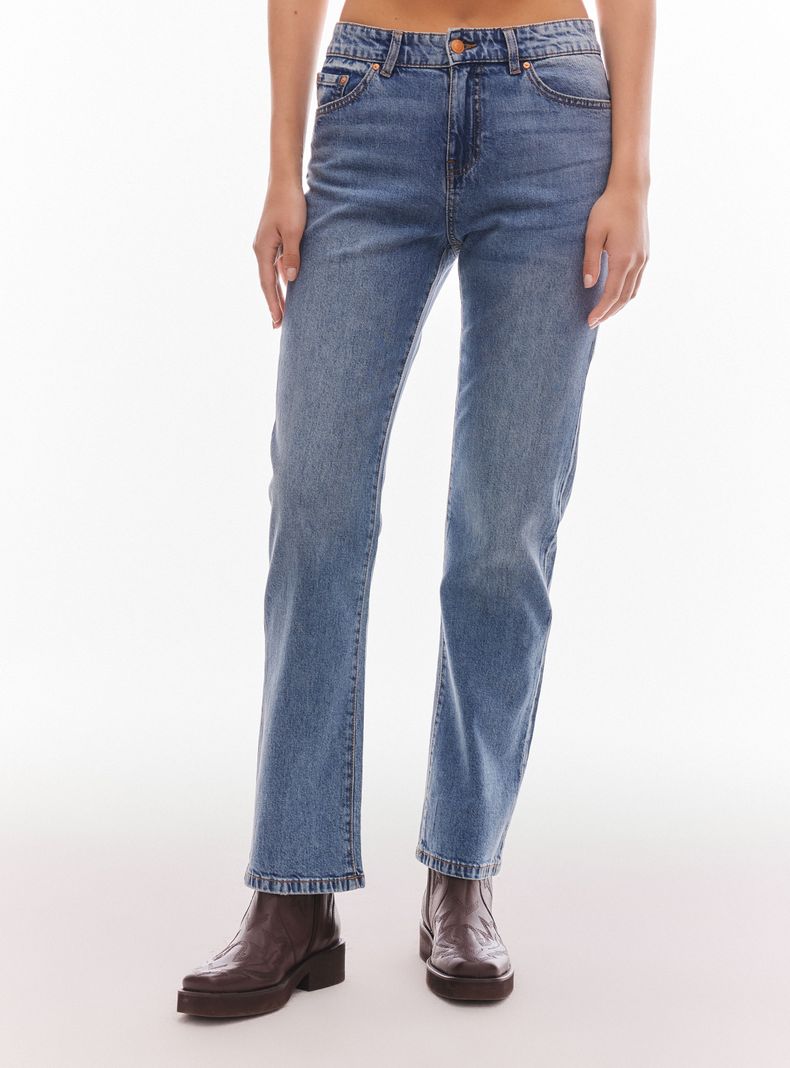 FOSTER JEANS STRAIGHT BÁSICO TIRO MEDIO