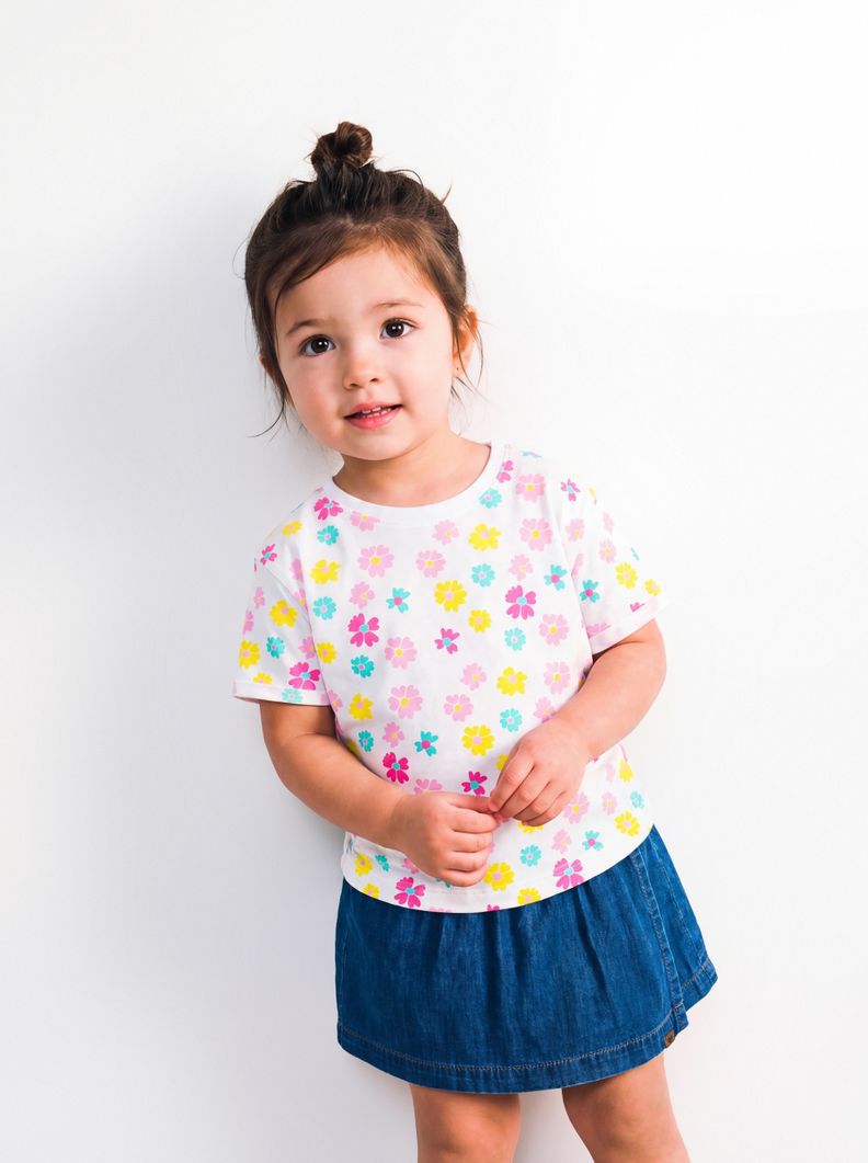 Polera Diseño Manga Corta con Cuello Redondo Niña