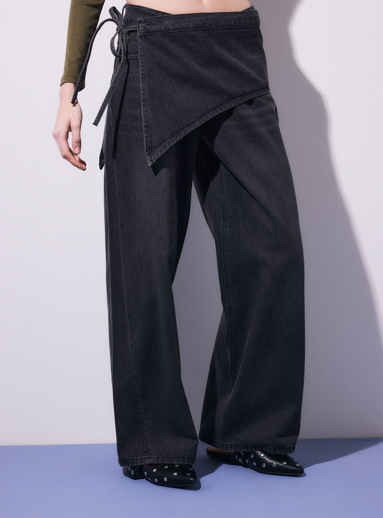 Jeans Barrel Tiro Medio con Pareo