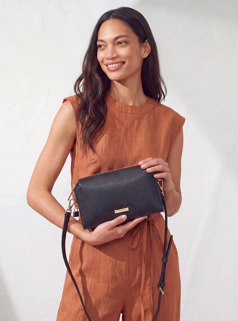 Cartera de Hombro Crossbody Placa Metálica