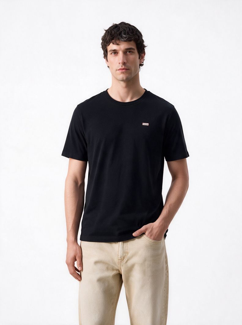 Polera con Etiqueta en Pecho Cuello Redondo Manga corta