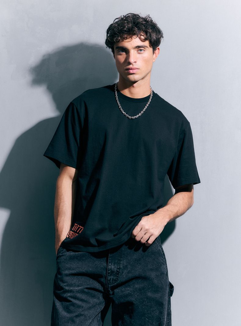 Polera Estampado Grande en Espalda