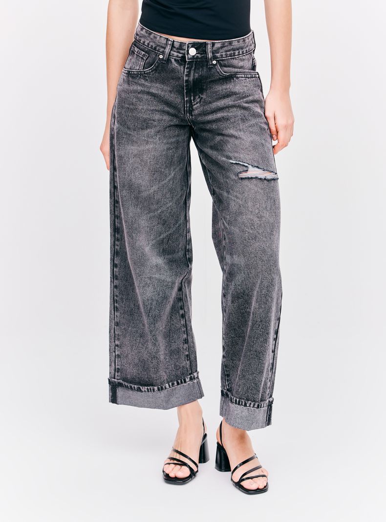 Jeans con Roturas y Desgastes Vintage