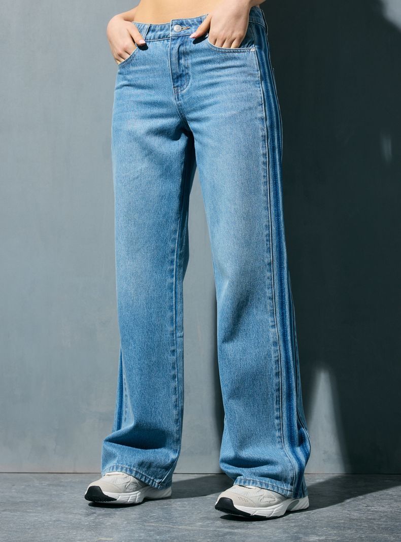 Jeans Wide Leg Alto con Lavado Claro