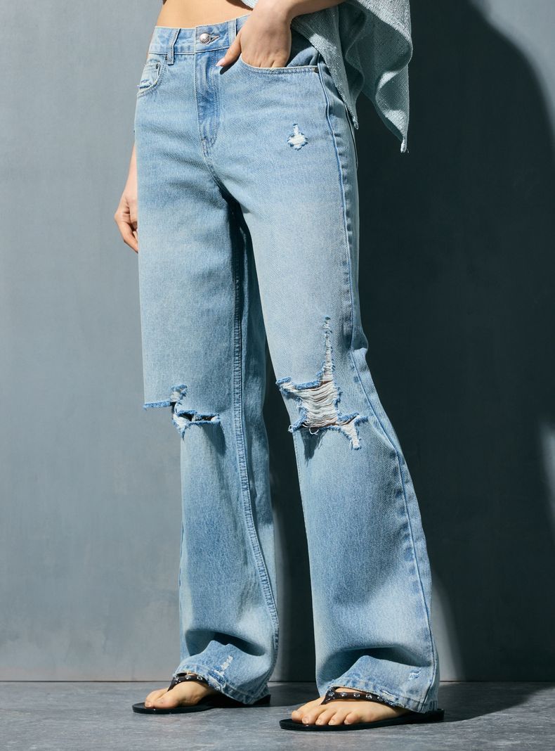 Jeans Straight Tiro Medio con Roturas