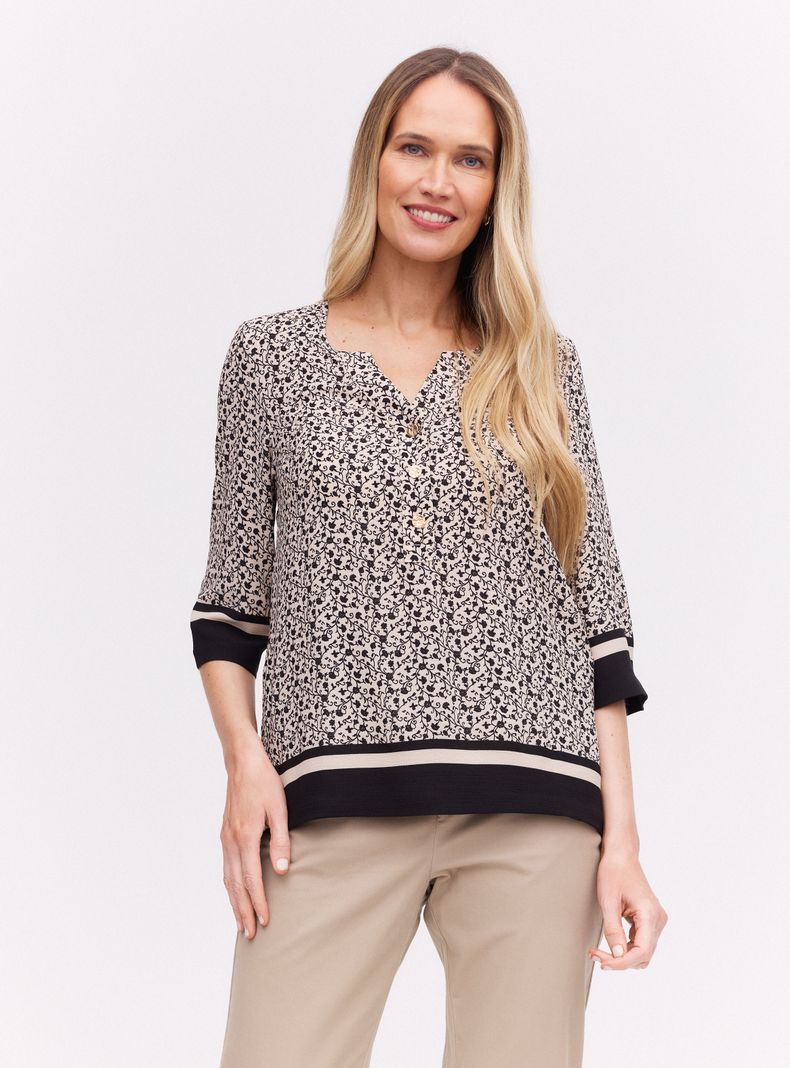 Blusa Estampada con Botones Metálicos