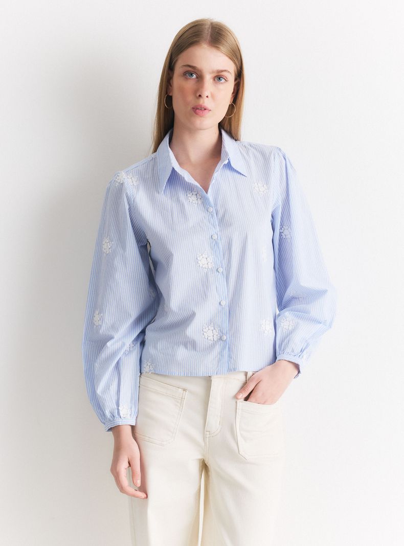 Blusa Rayas Verticales Bordados Florales 3D