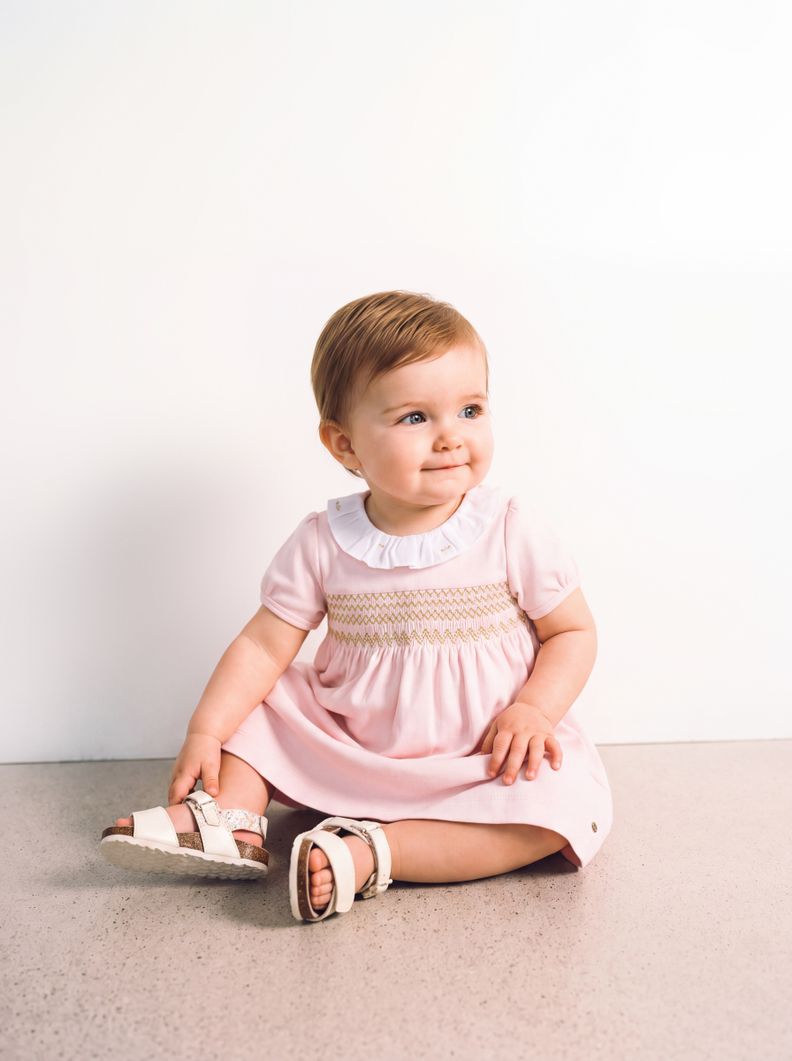 Vestido con Cuello y Centro Punto Smock Gold Opaline