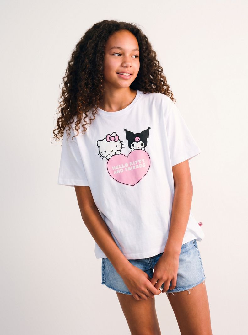 Polera Hello Kitty and Friends Corazón