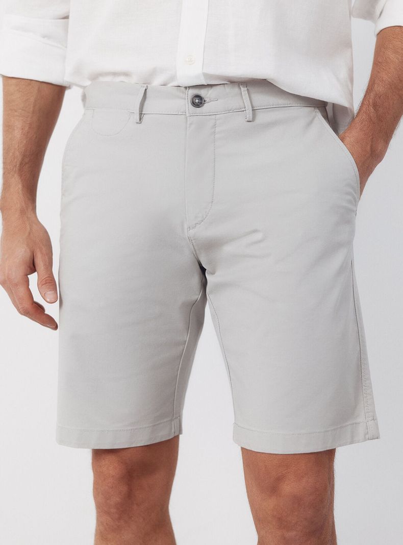 Bermuda Chino Regular Fit Tiro Medio
