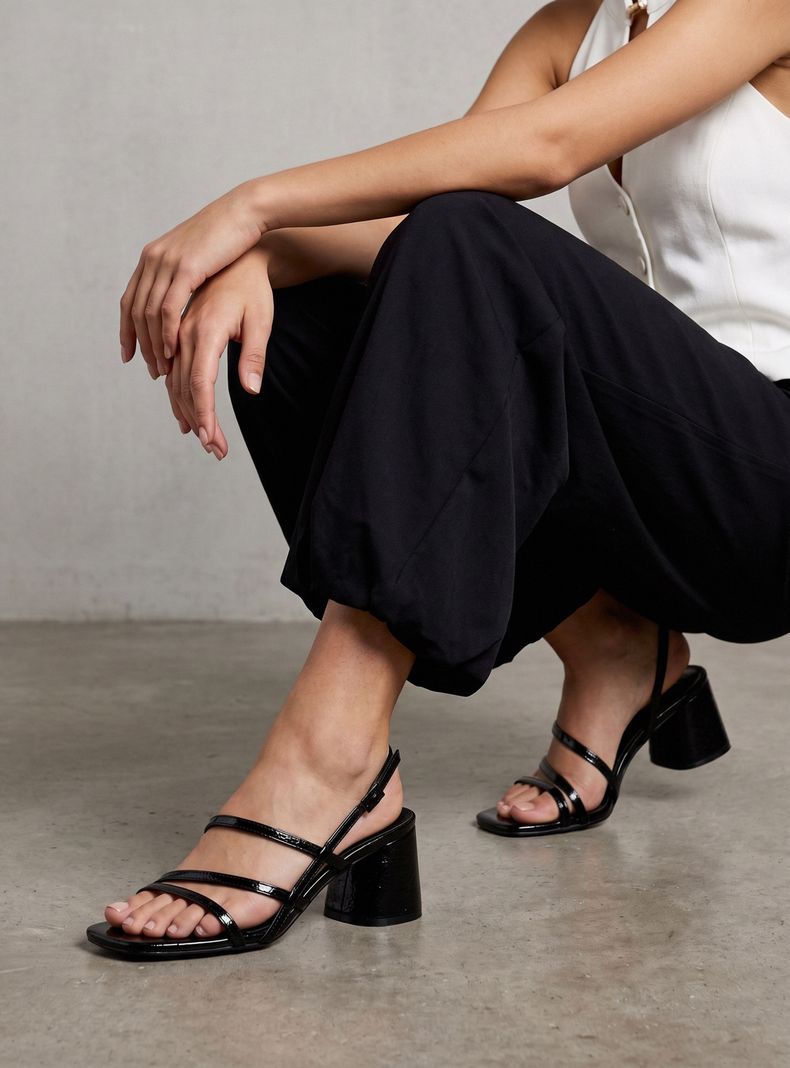 Sandalia Taco con Correas Mujer