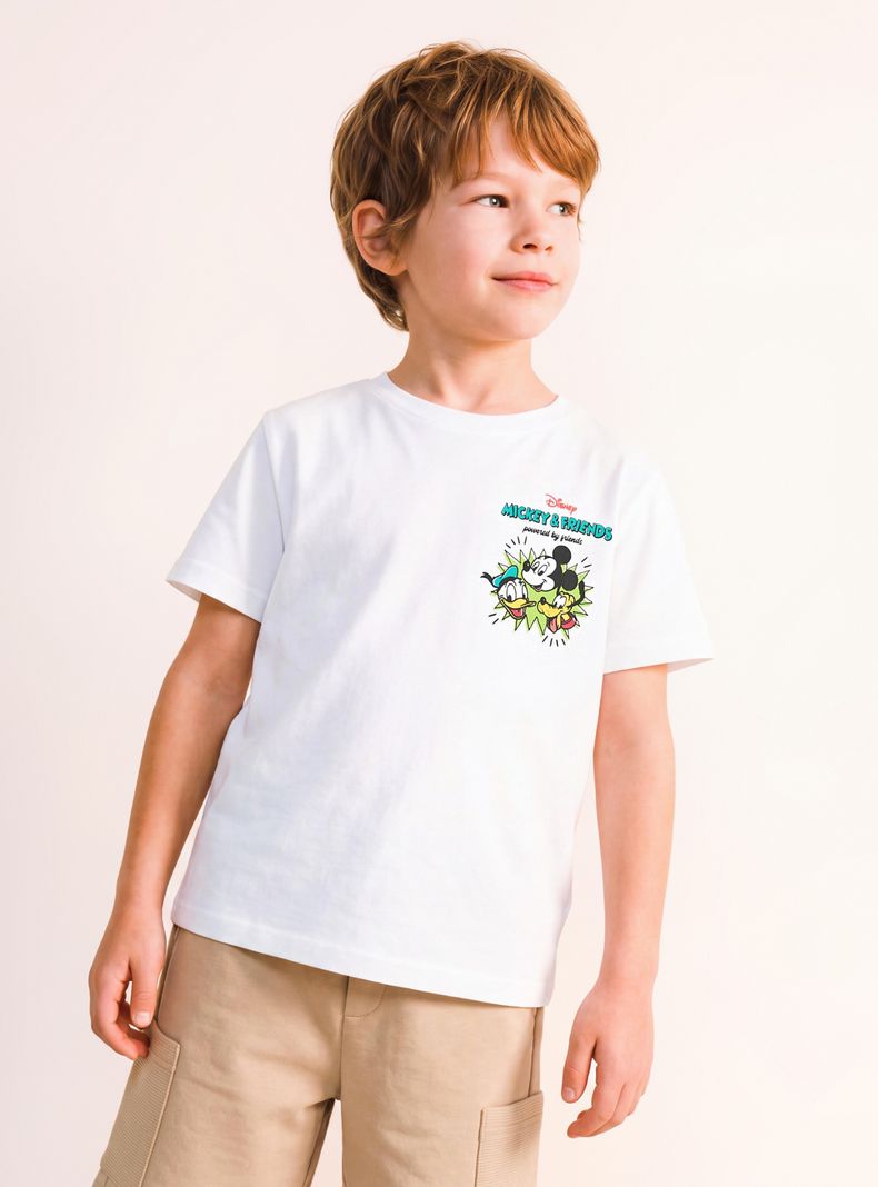 Polera Estampado Mickey Mouse y Amigos en Pecho