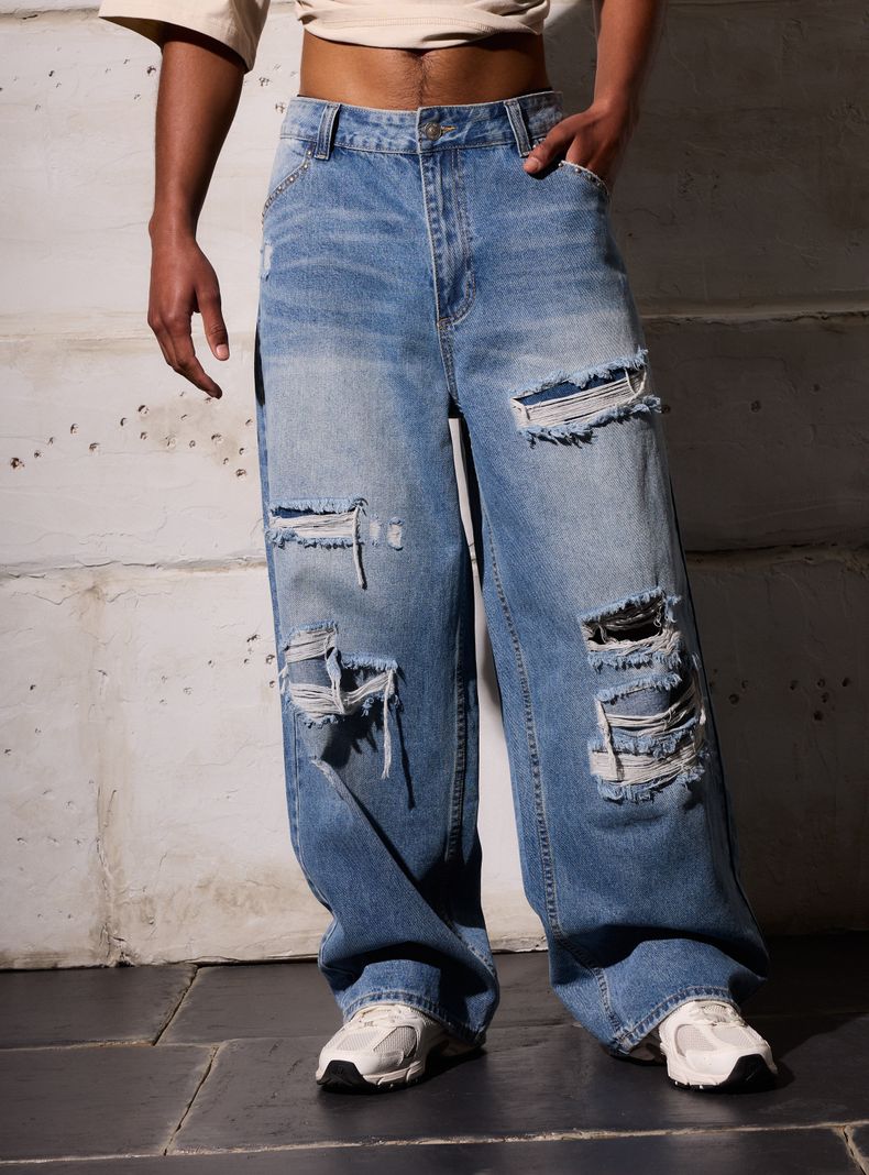 Jeans con Roturas Baggy