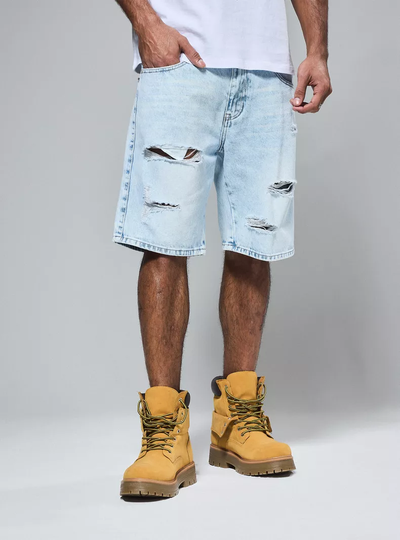 Short Claro Roturas Pequeñas Regular Fit