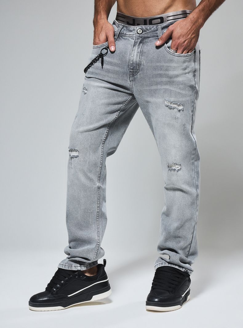 Jeans Slim Roturas y Cadena Slim Fit