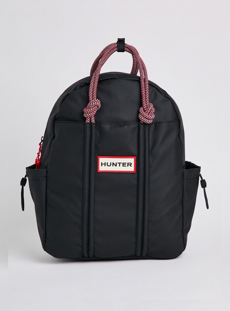 Mochila Urbana con Detalle de Cuerdas