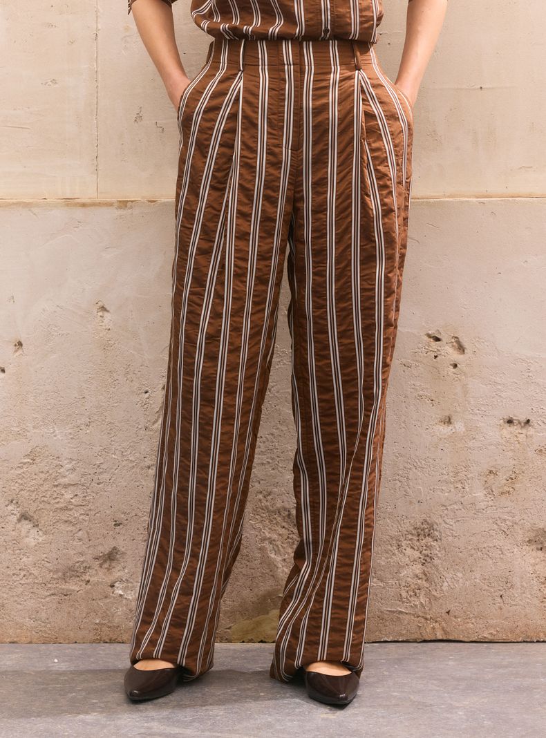 Pantalón Straight Tela Fluida con Rayas