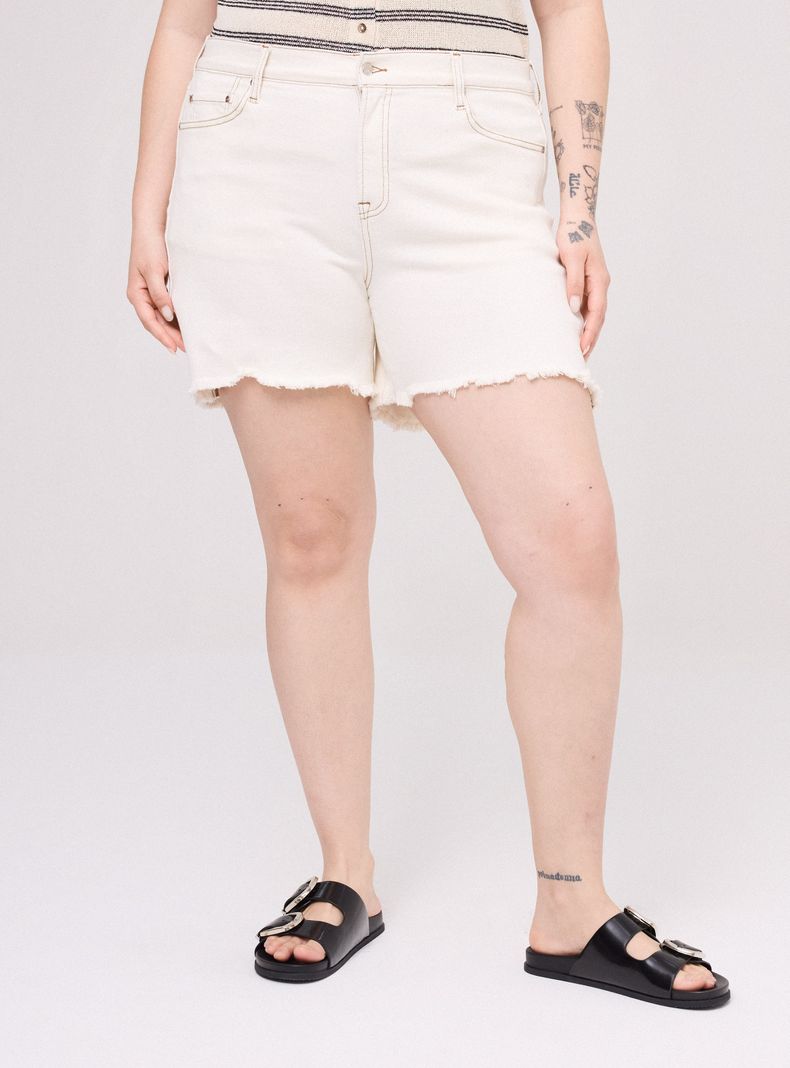 Short Deshilachado Tiro Medio