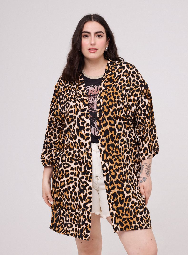 Blusa Animal Print Cuello V Abierta Fluida