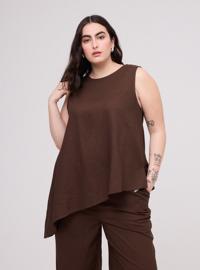 Blusa Cuello Redondo Asimétrica sin Mangas