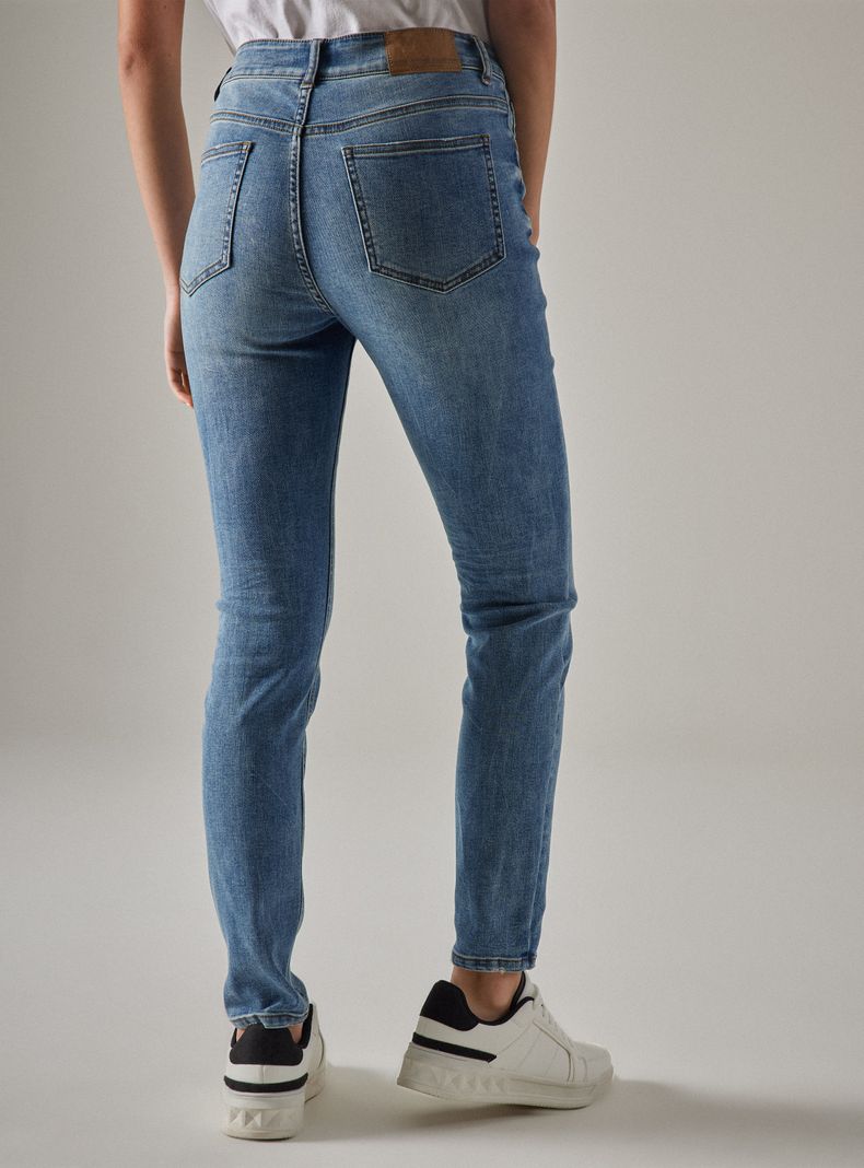 Jeans Tiro Medio Básico 5 Bolsillos Skinny-1