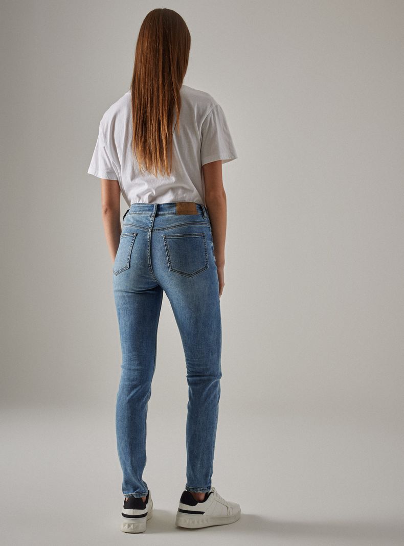 Jeans Tiro Medio Básico 5 Bolsillos Skinny-5