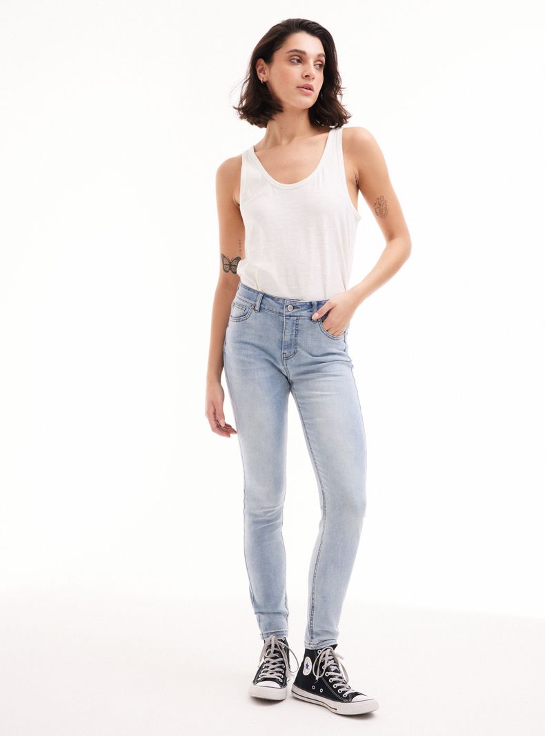 Jeans Tiro Alto Básicos 5 Bolsillos Super Skinny-10