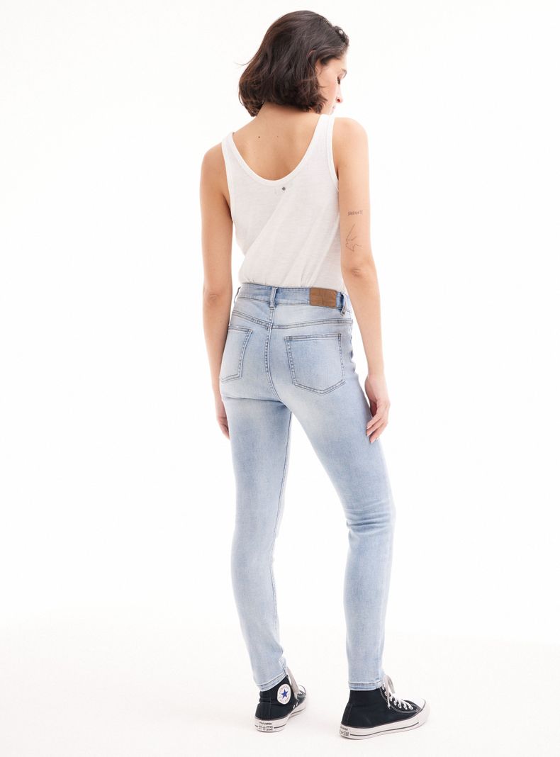 Jeans Tiro Alto Básicos 5 Bolsillos Super Skinny-11