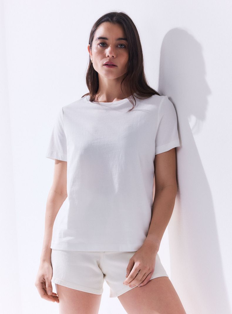 Polera Cuello Redondo en Algodón Peinado