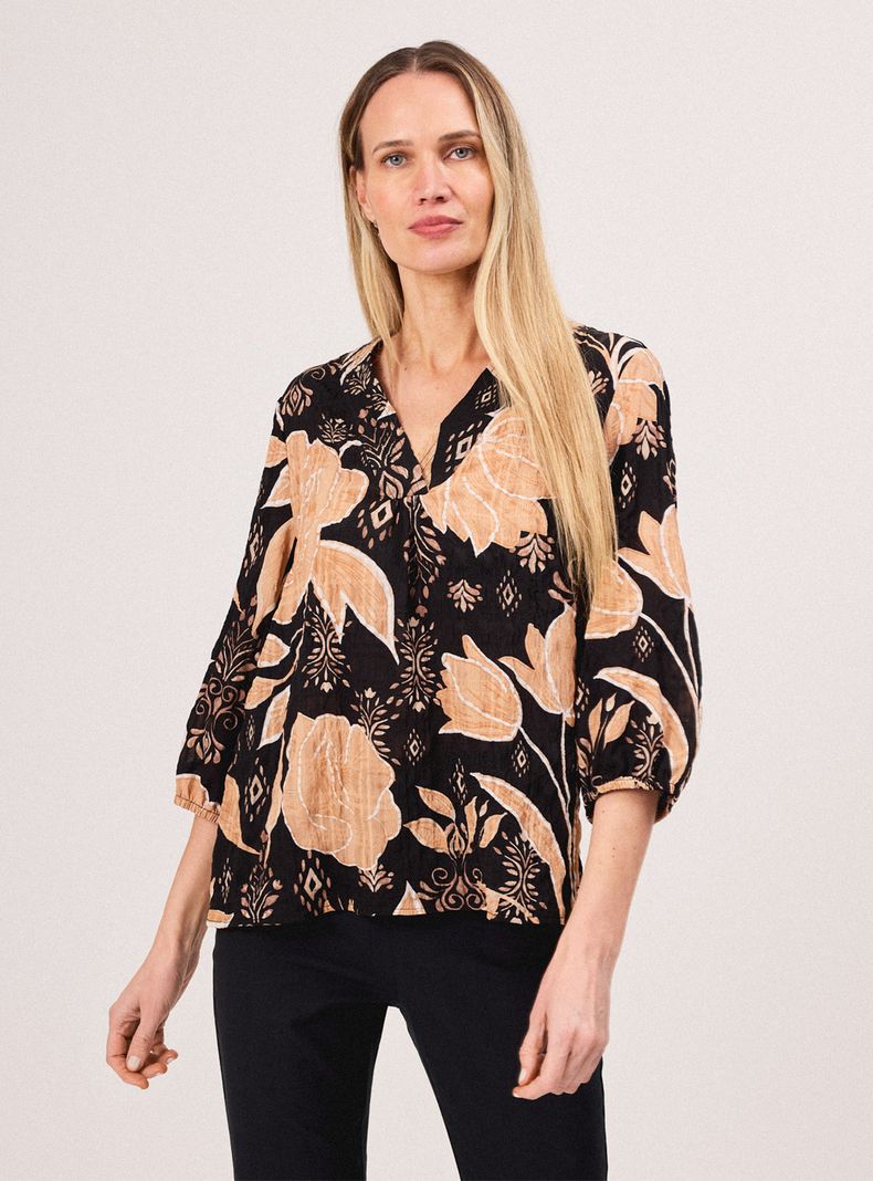Blusa Floral Cuello V con Pinza