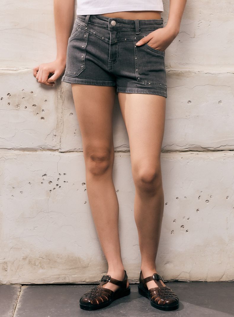 Short con Tachas