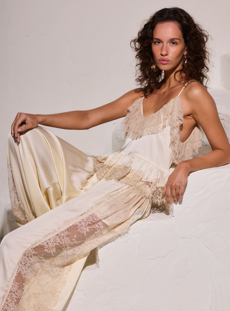 Blusa Satín Encaje Escote V Colección María Pombo