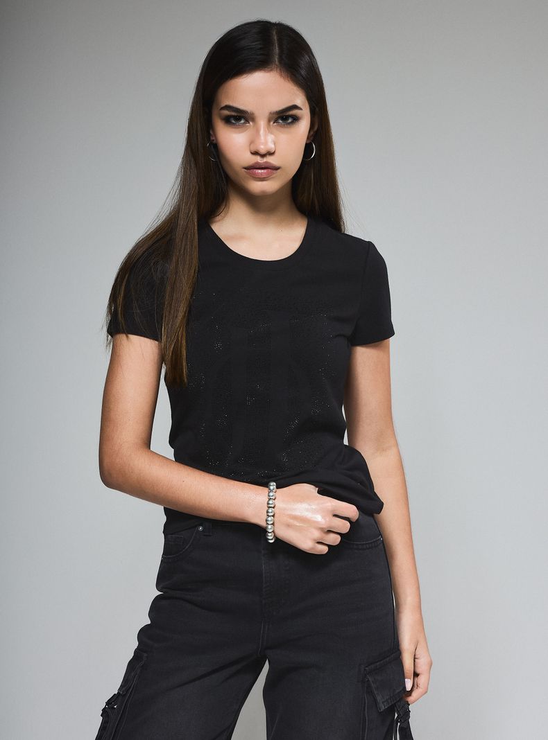 Polera Básica Ajustada Escote Redondo ​
