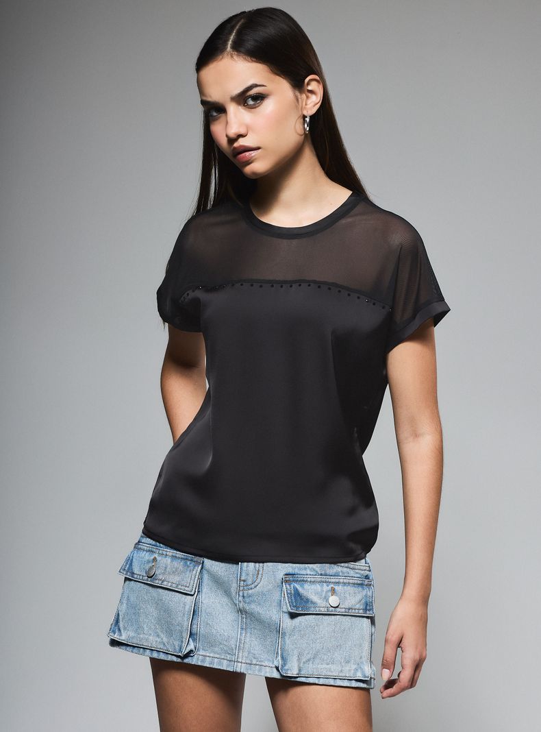 Polera Holgada Satinada con Malla​