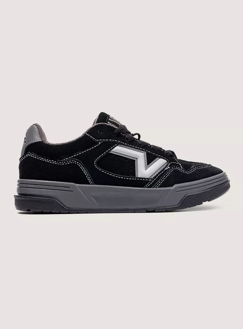 Zapatilla Urbana Negro Upland Hombre