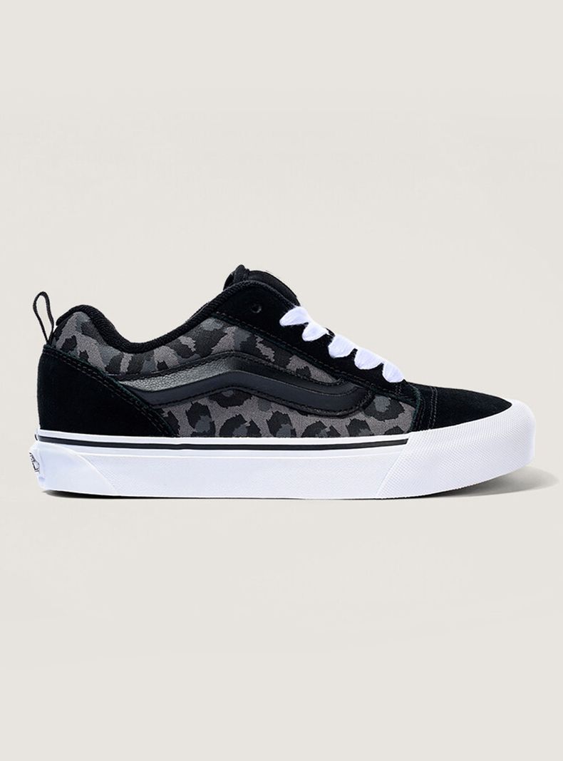 Zapatilla Urbana Negra Old Skool Mujer