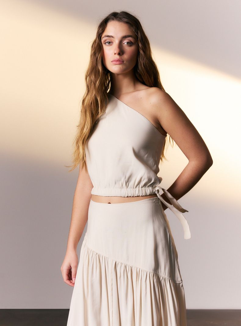 Blusa Asimétrica con Lazo Colaboración Viella