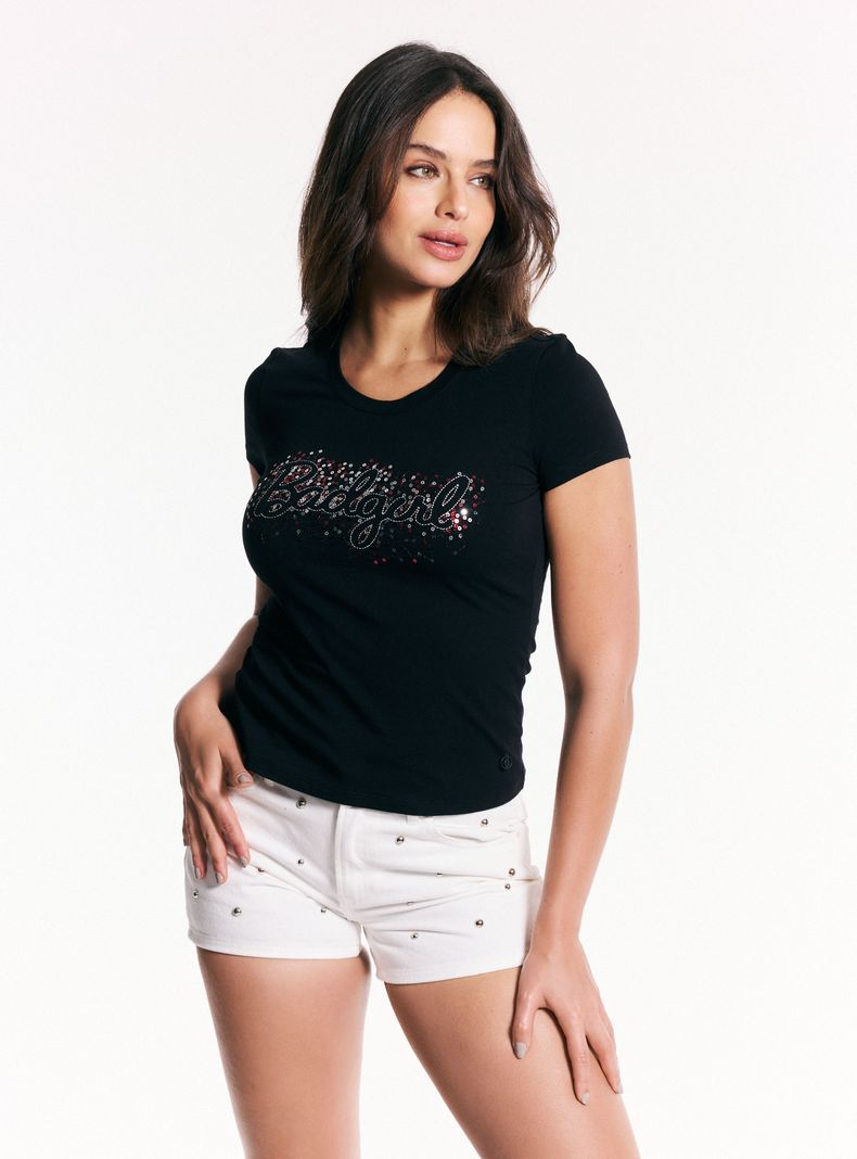 Polera Básica Ajustada Manga Corta​ Gráfica Brillante