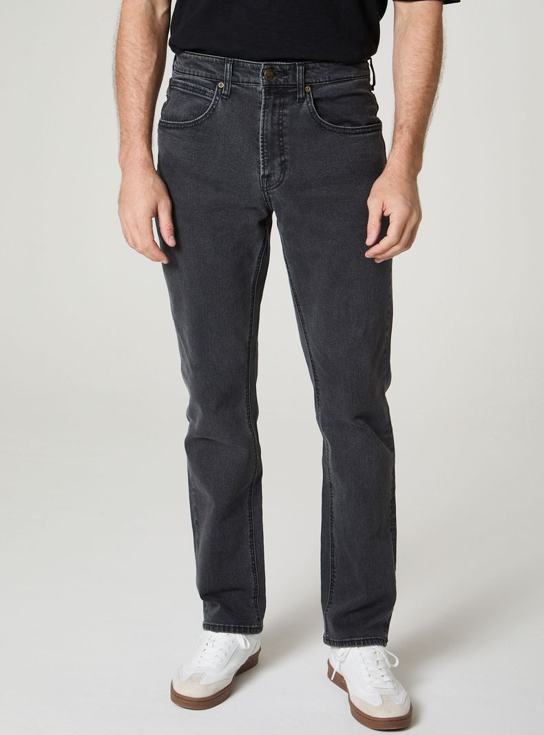 Jeans Dirty Tiro Medio Regular Fit