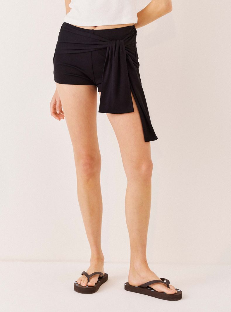 Short con Lazo
