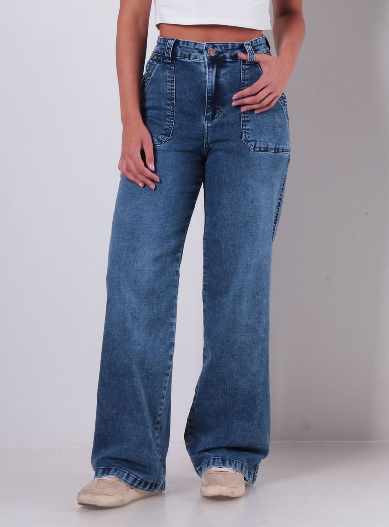 Jeans Cargo Recto Tiro Alto Detalle Tachas Bolsillo