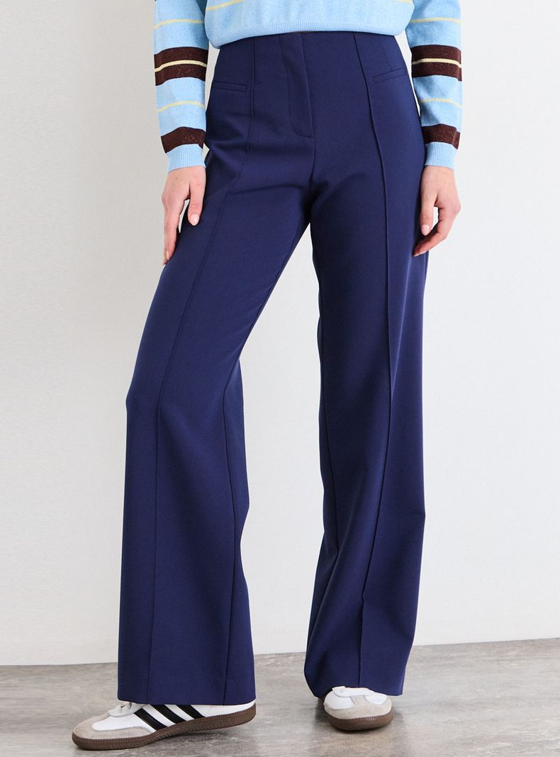 Pantalón Liso con Plisado