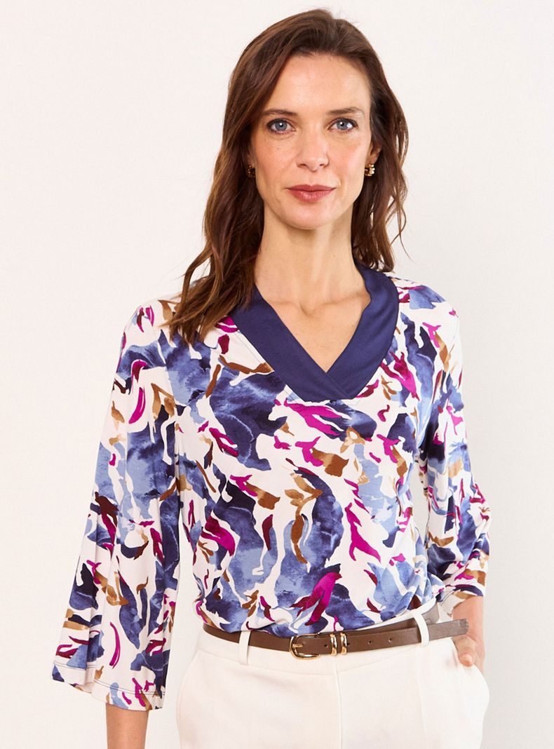 Polera Estampado Abstracto Cuello V