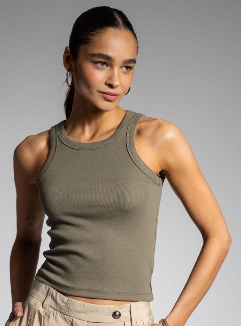 Polera Maru V Verde Militar