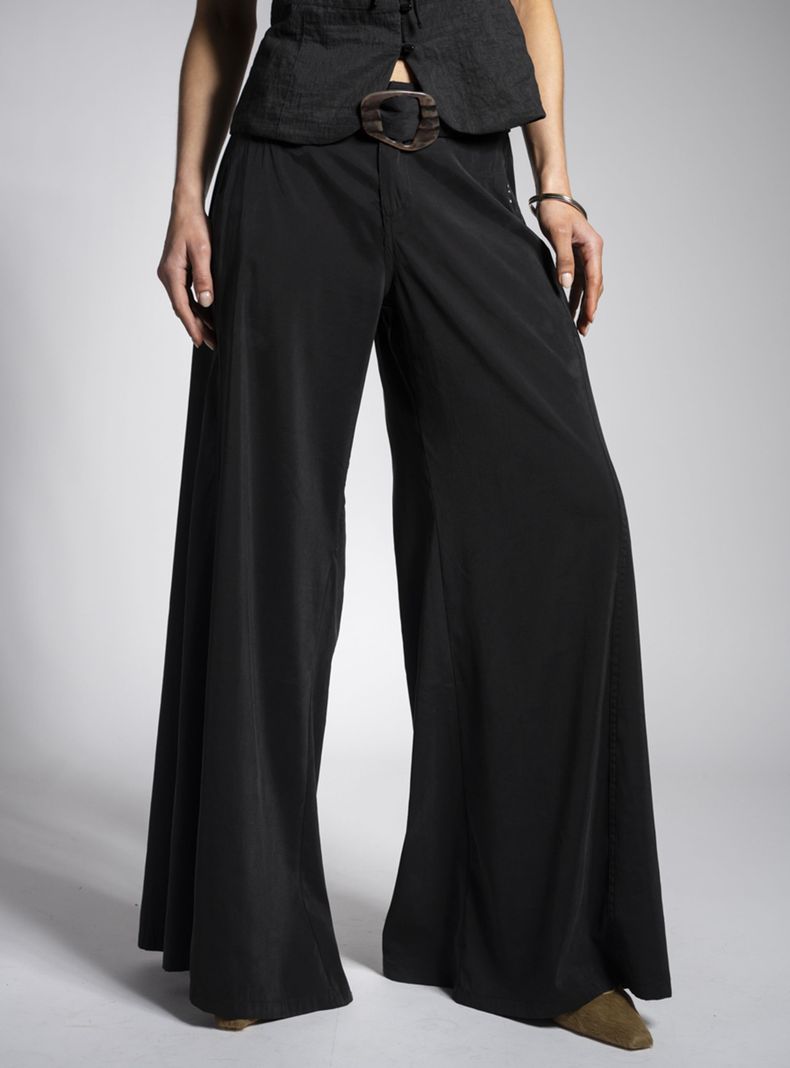 Pantalón Tiro Medio Palazzo Mali Negro