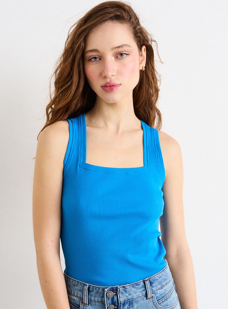 Polera Lisa Corte Cuadrado