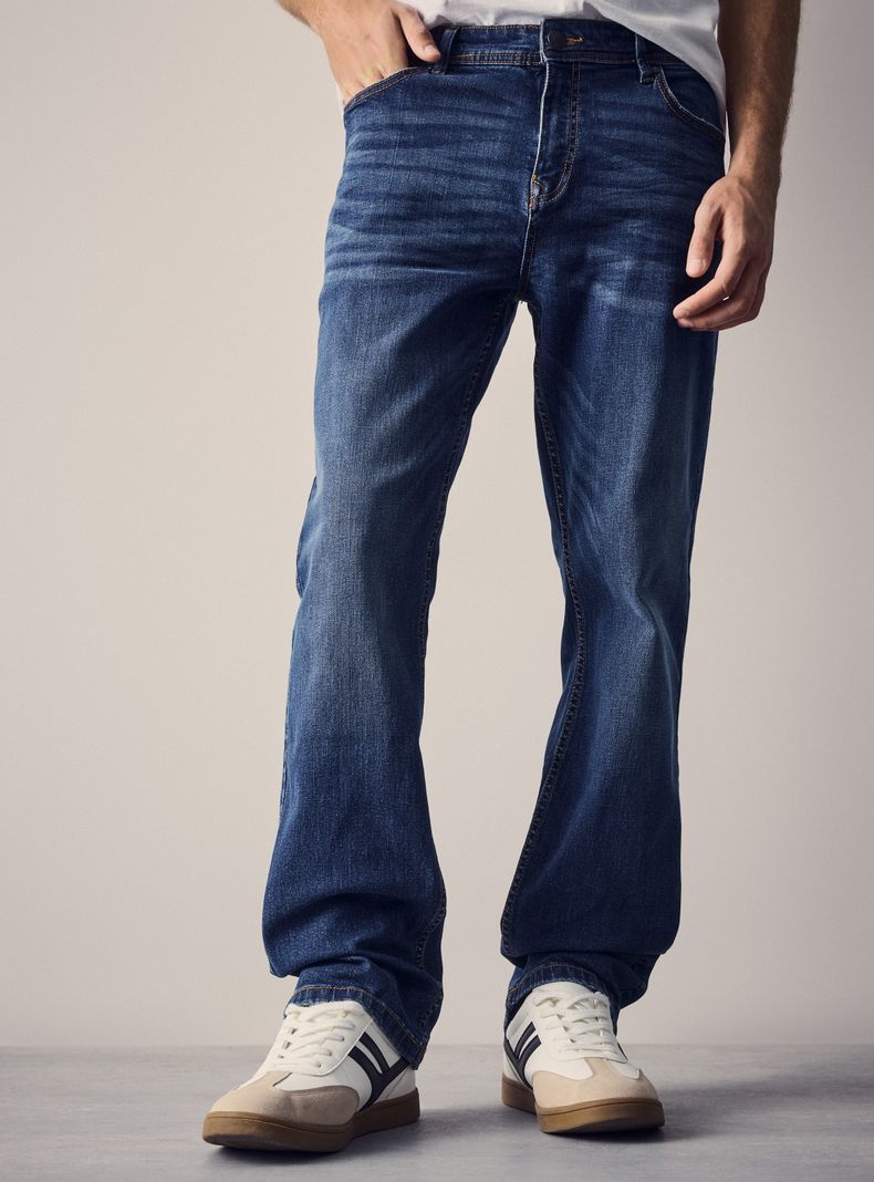 Jeans Tiro Medio Regular Fit Lavado-0