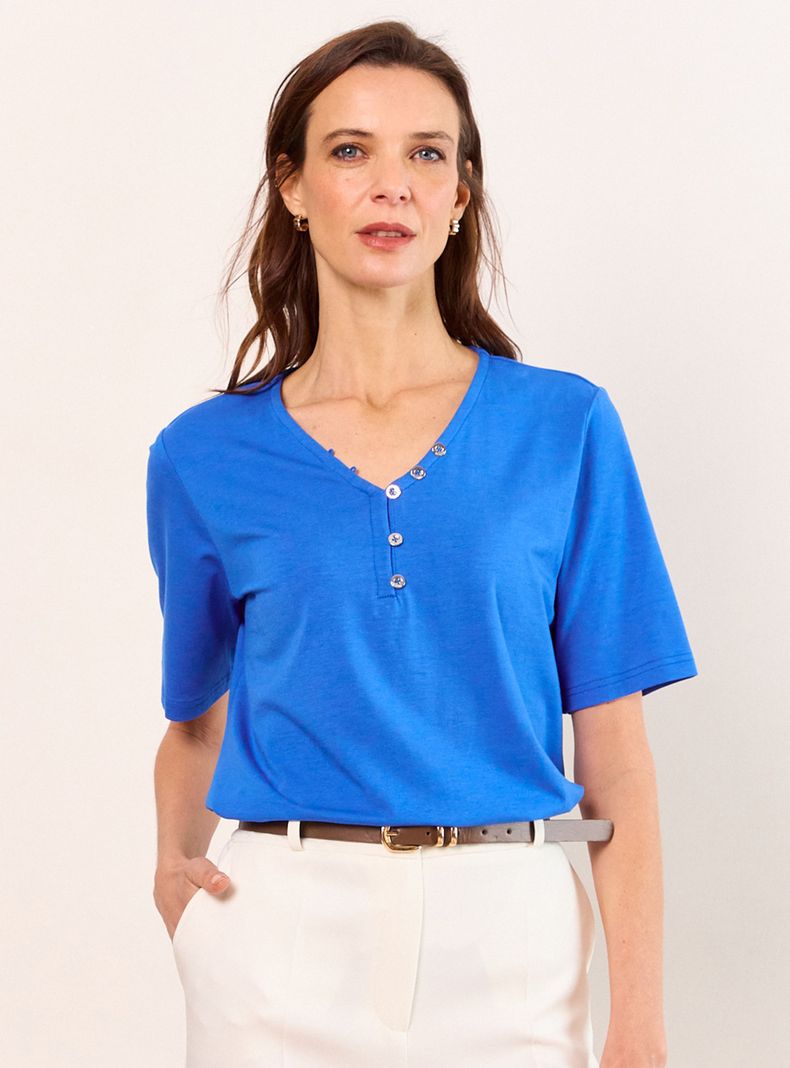 Polera Escote V con Botones Regular